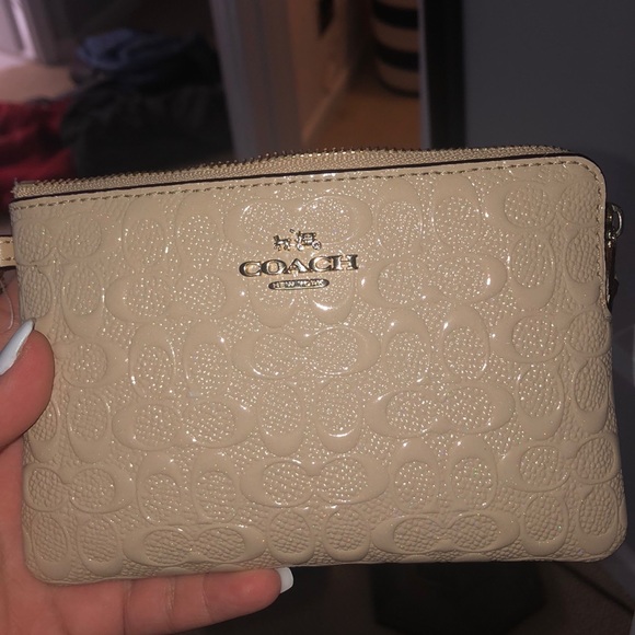 Coach - Picture 1 of 1